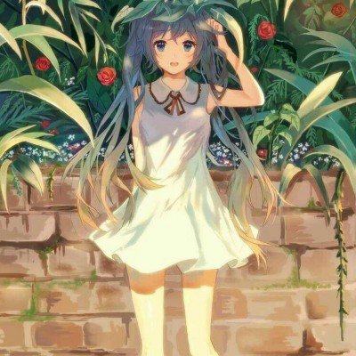 产妇父亲在产房外红着眼惦记闺女
